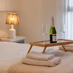 Vibe - Oceanfront Escape Appartement *