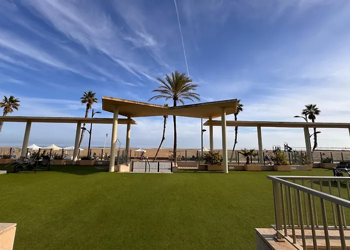 Apartment Vibe - Oceanfront Escape *